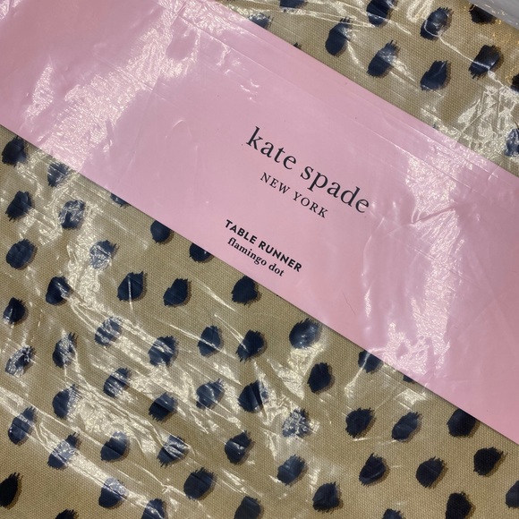 KATE SPADE Leopard Flamingo Dot Table Runner - Picture 4 of 5